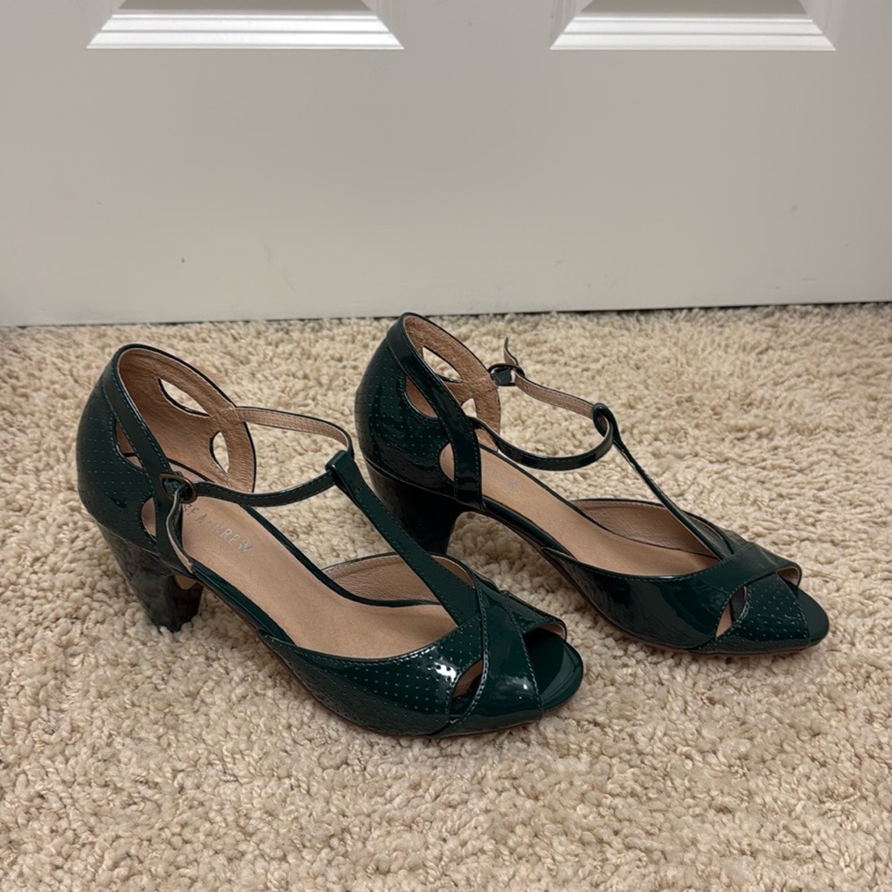 Chelsea Crew Vintage Style Emerald Heels with Peep Toe - Size 40